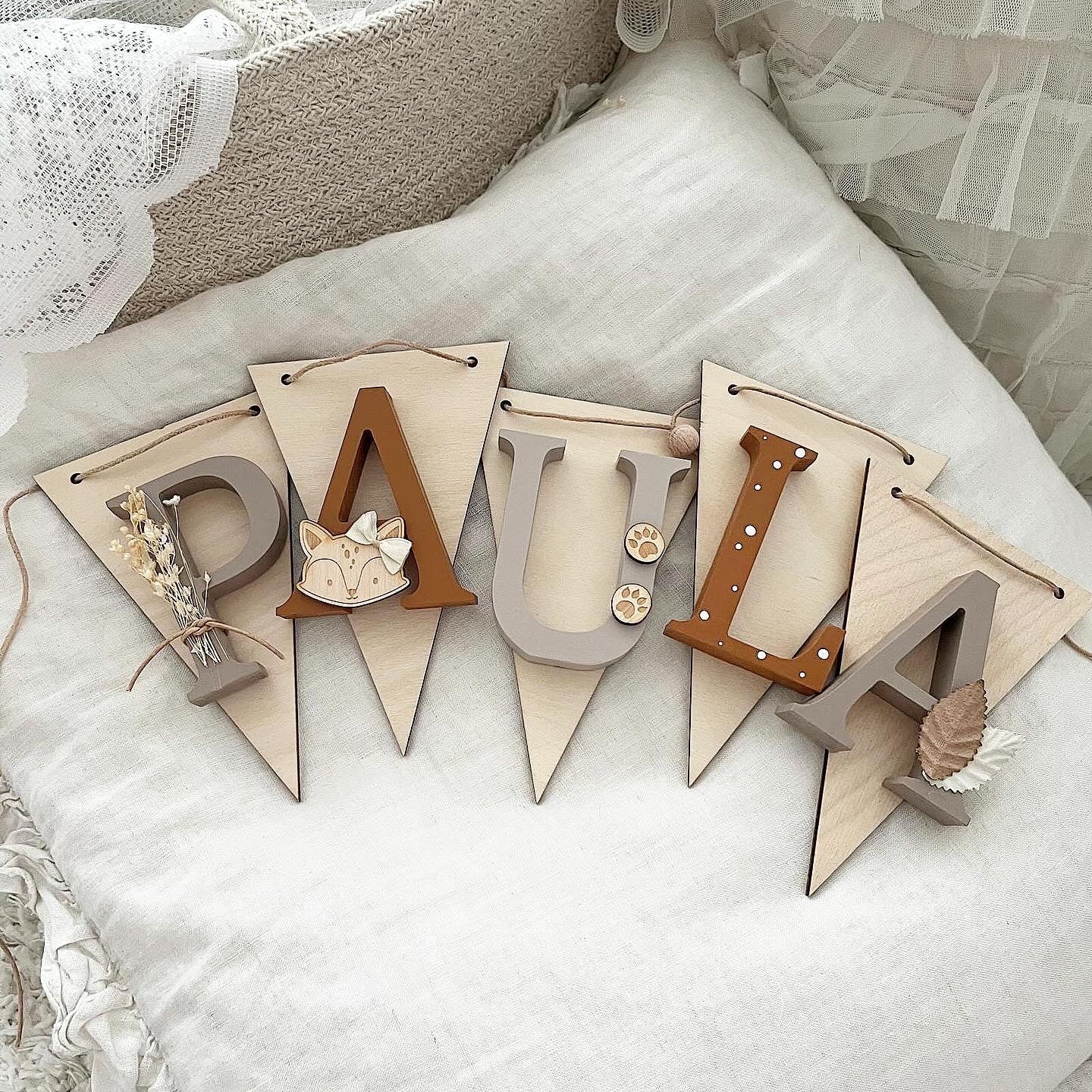 Pennant chain fox autumn