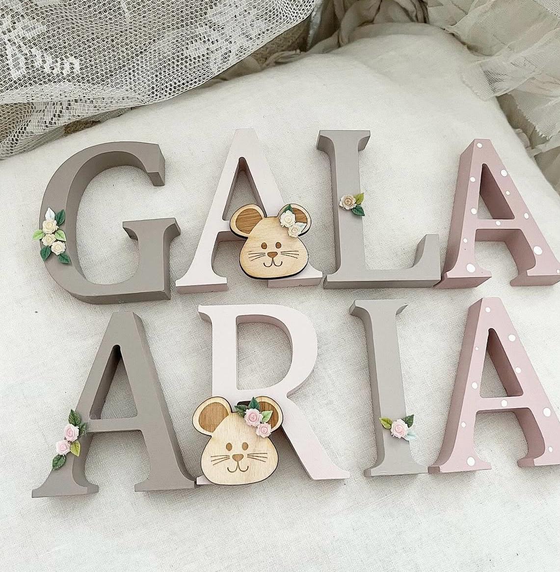 Door name Mouse Flowers