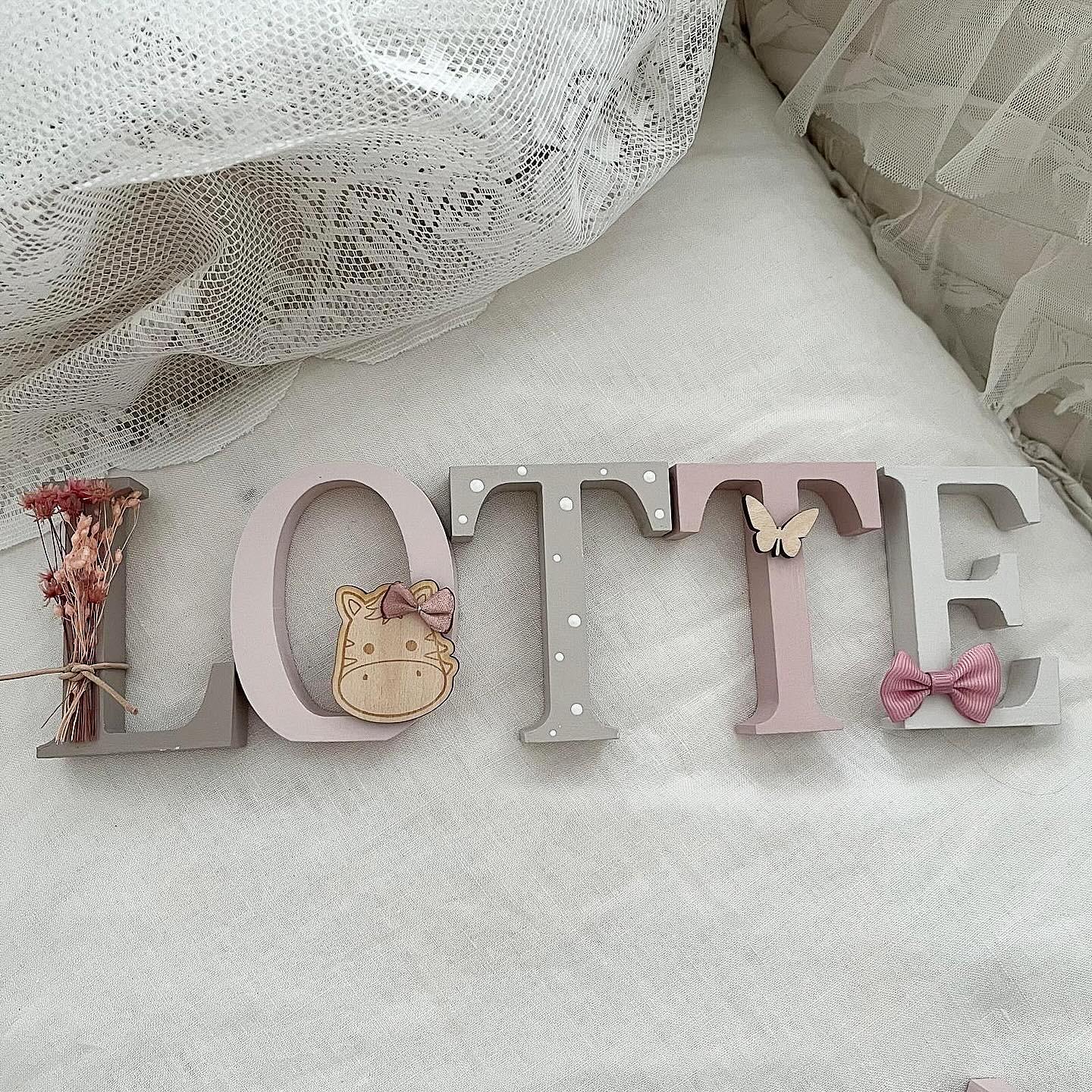 Door name Mouse Flowers