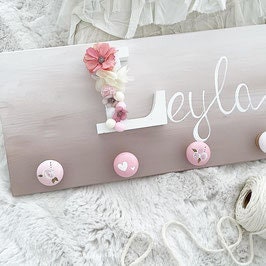 3D Flowerletter Garderobe - Wood Kids World