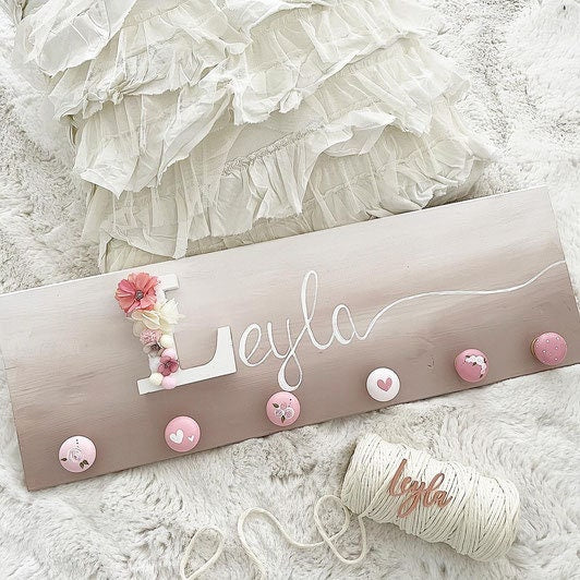 3D Flowerletter Garderobe - Wood Kids World