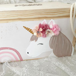Kiste Einhorn Regenbogen 3D