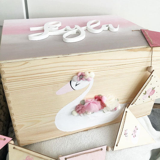 Box swan with 3D flowers