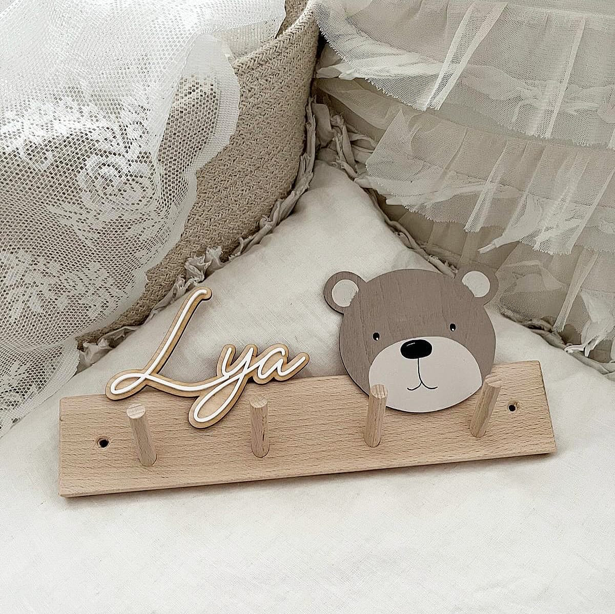 Garderobe 3D Doppelschrift Oso
