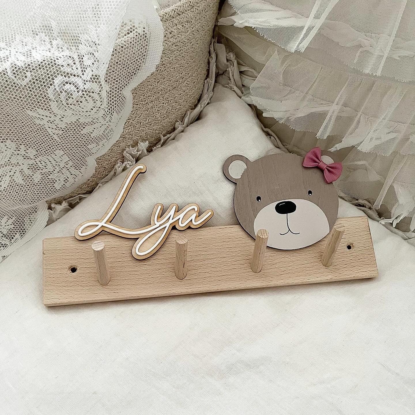 Garderobe 3D Doppelschrift Oso