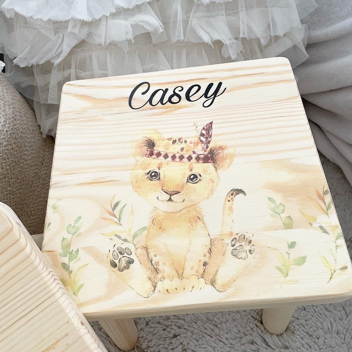 Hocker Baby Löwe - Wood Kids World