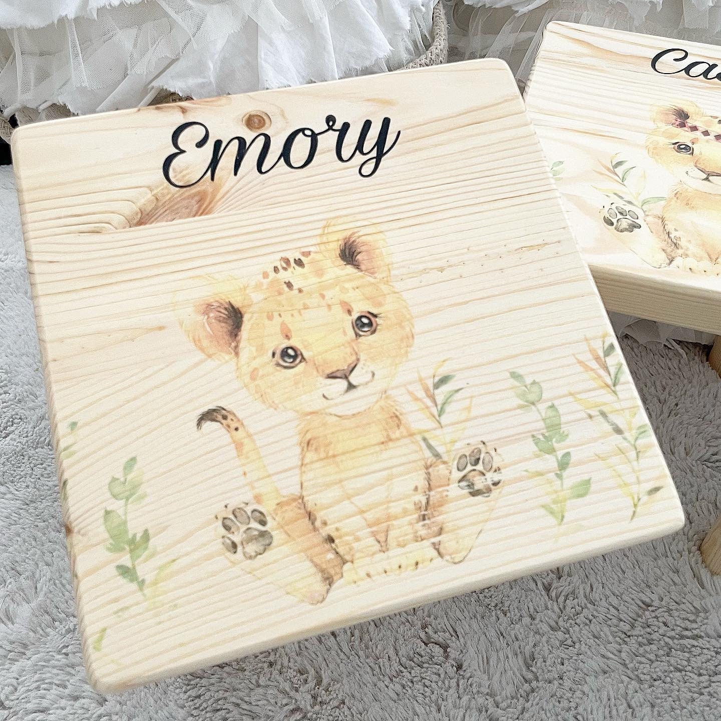 Hocker Baby Löwe - Wood Kids World