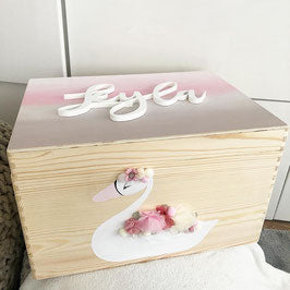 Cygne en boîte avec fleurs 3D